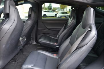 Voertuigafbeelding 12