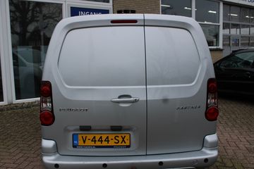 Voertuigafbeelding 4