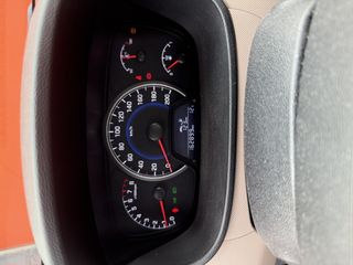 Voertuigafbeelding 12