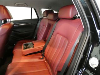 Voertuigafbeelding 11