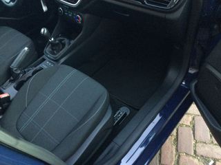 Voertuigafbeelding 3