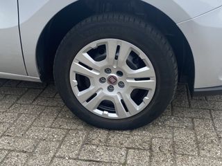 Voertuigafbeelding 24