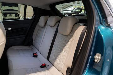 Voertuigafbeelding 12