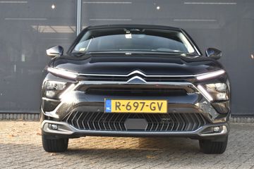 Voertuigafbeelding 3