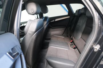 Voertuigafbeelding 8