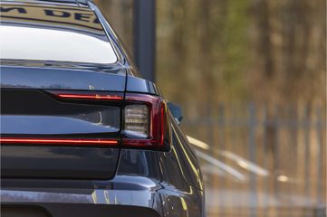 Voertuigafbeelding 6