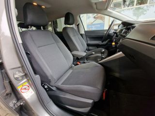 Voertuigafbeelding 6