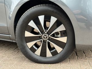 Voertuigafbeelding 8