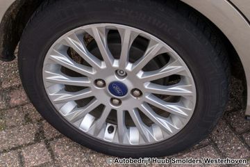 Voertuigafbeelding 9