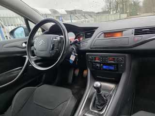 Voertuigafbeelding 11