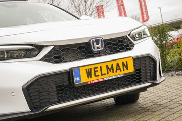 Voertuigafbeelding 6