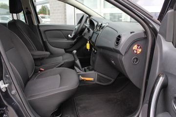 Voertuigafbeelding 9