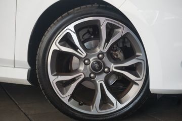 Voertuigafbeelding 37