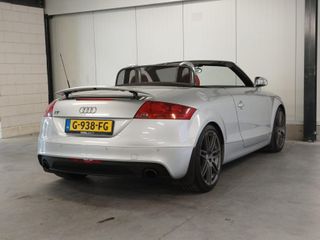 Voertuigafbeelding 12