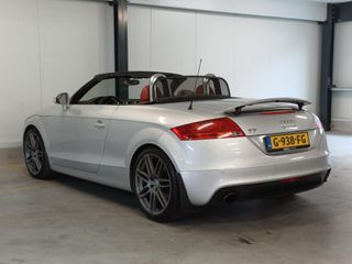 Voertuigafbeelding 2