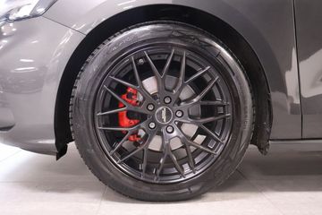 Voertuigafbeelding 4