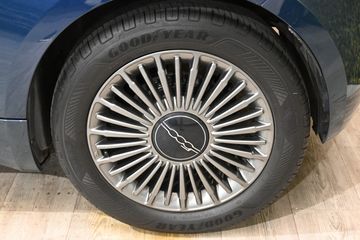 Voertuigafbeelding 17