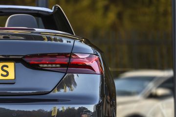 Voertuigafbeelding 6