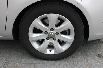 Voertuigafbeelding 12