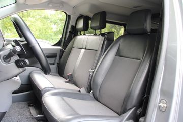 Voertuigafbeelding 6