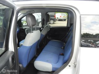 Voertuigafbeelding 9