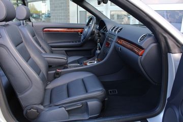 Voertuigafbeelding 9