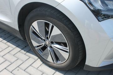 Voertuigafbeelding 8