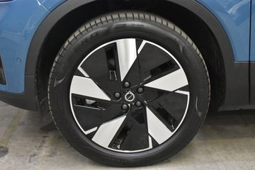 Voertuigafbeelding 4