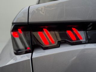 Voertuigafbeelding 12