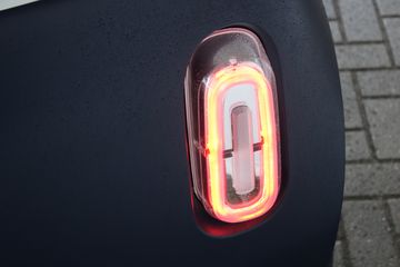 Voertuigafbeelding 7