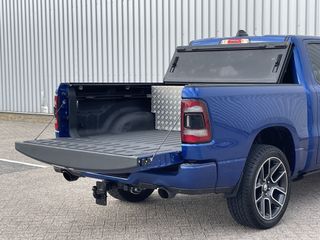 Voertuigafbeelding 16