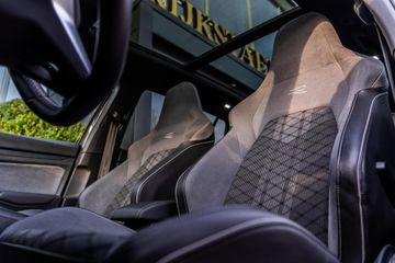 Voertuigafbeelding 9