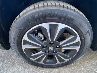 Voertuigafbeelding 21