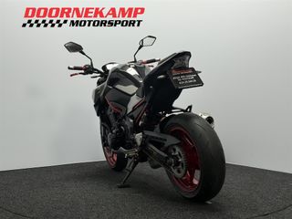 Voertuigafbeelding 10