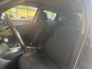 Voertuigafbeelding 12