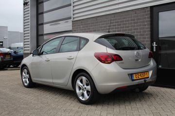 Voertuigafbeelding 6