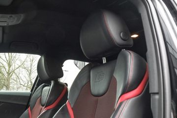 Voertuigafbeelding 6