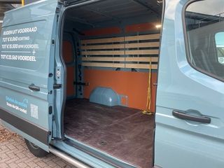 Voertuigafbeelding 12