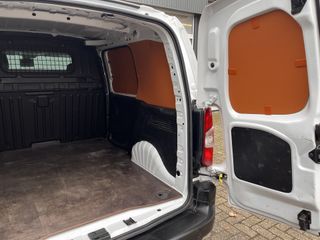 Voertuigafbeelding 16