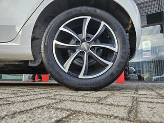 Voertuigafbeelding 5