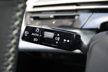 Voertuigafbeelding 13