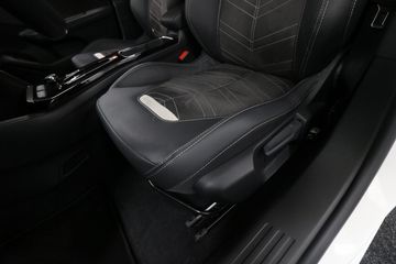 Voertuigafbeelding 12