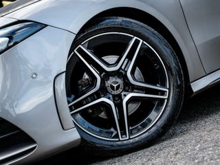 Voertuigafbeelding 12