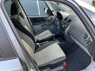 Voertuigafbeelding 13