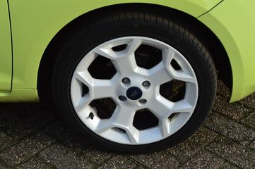 Voertuigafbeelding 6