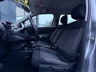 Voertuigafbeelding 6