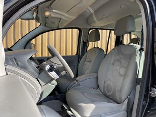 Voertuigafbeelding 8