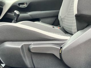 Voertuigafbeelding 12