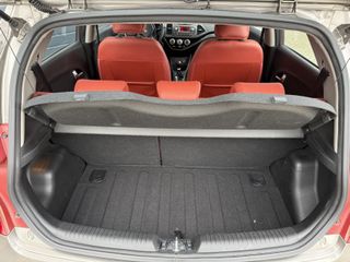 Voertuigafbeelding 6