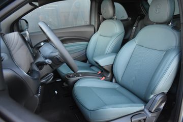 Voertuigafbeelding 6